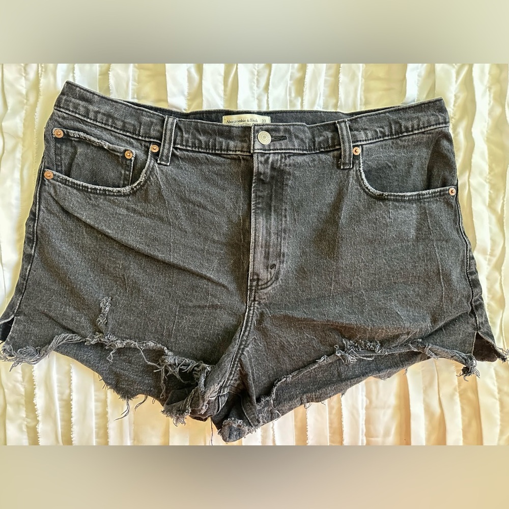 Abercrombie 90s high rise cutoff shorts size 16